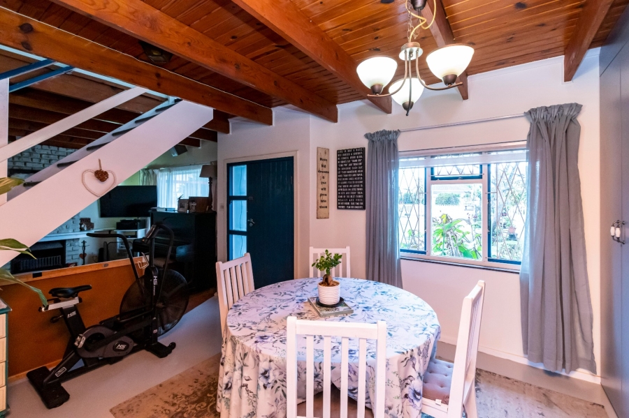 5 Bedroom Property for Sale in Gonubie Eastern Cape